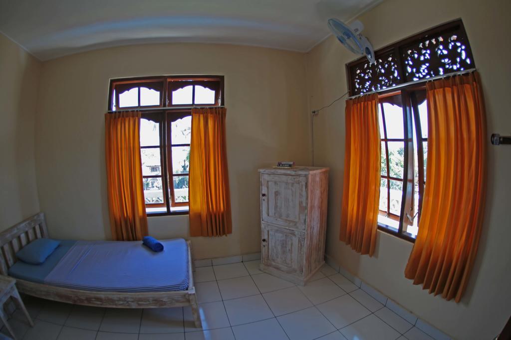 מלון קוטה לומבוק Surfers House חדר תמונה