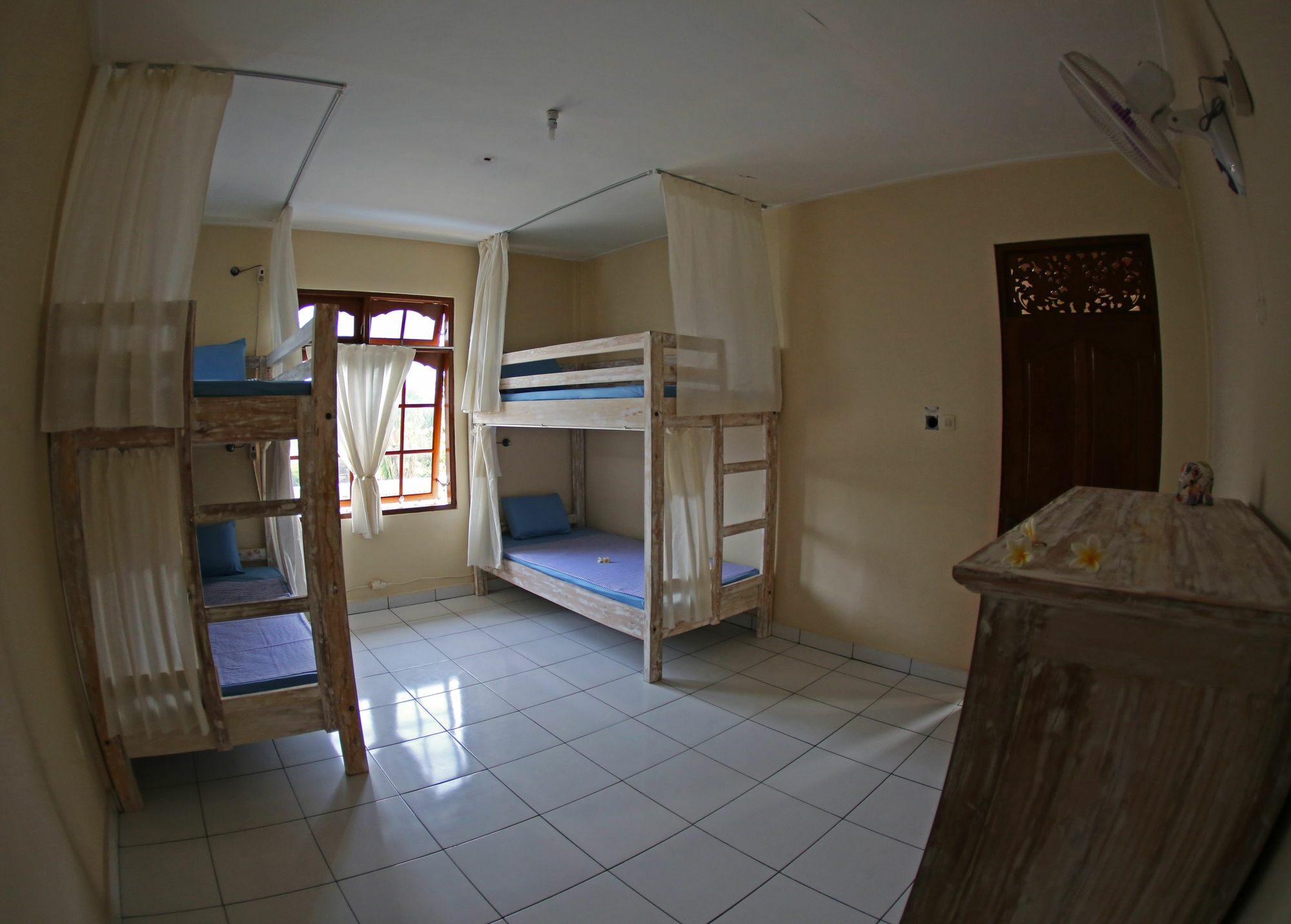 מלון קוטה לומבוק Surfers House מראה חיצוני תמונה